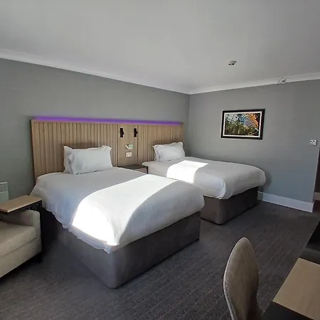 Western The Quays 4*