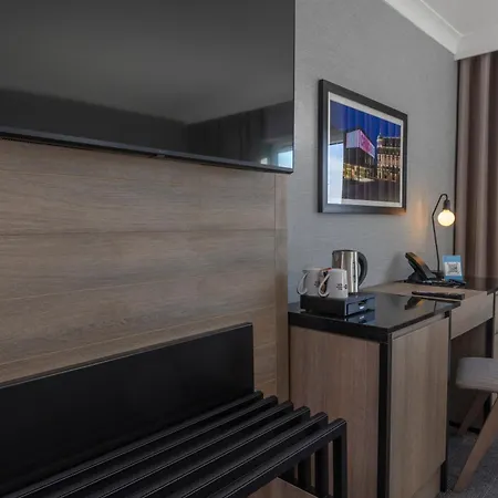 Hotel Western The Quays 4*