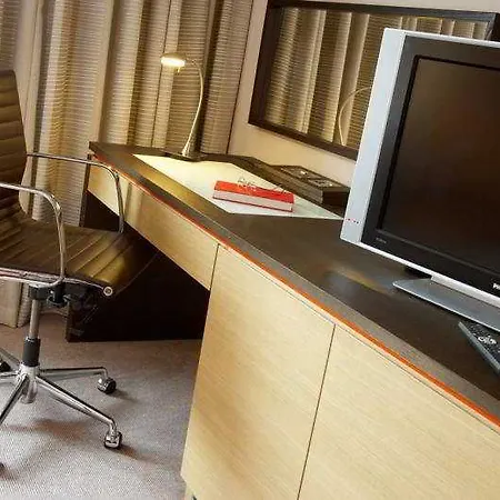 Western The Quays Hotel 4*